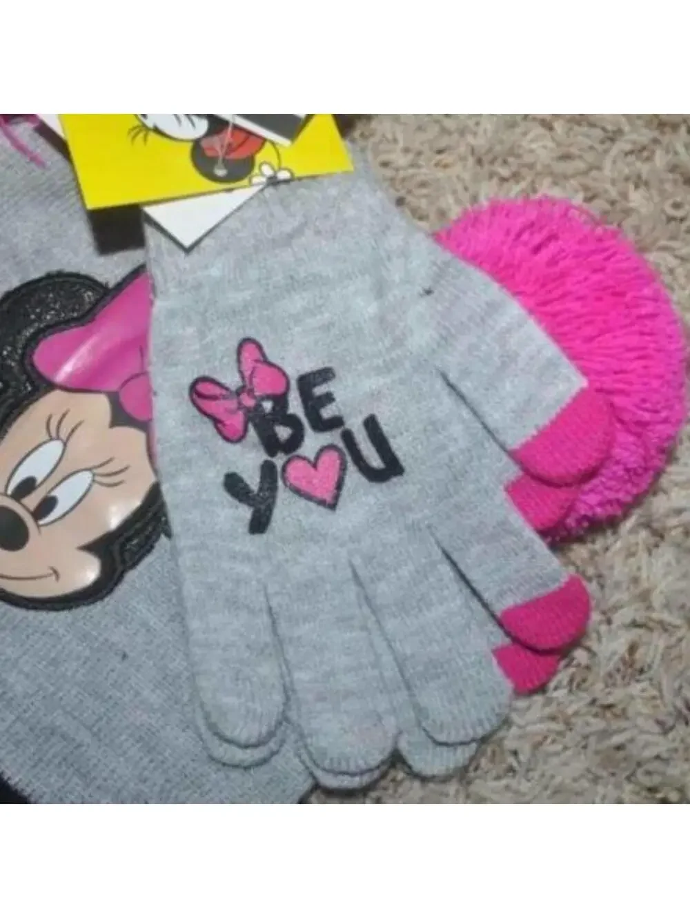 Girls Disney Minnie Mouse Winter Hat & Gloves Gray Pink Texting Fingers 2 Pc Set